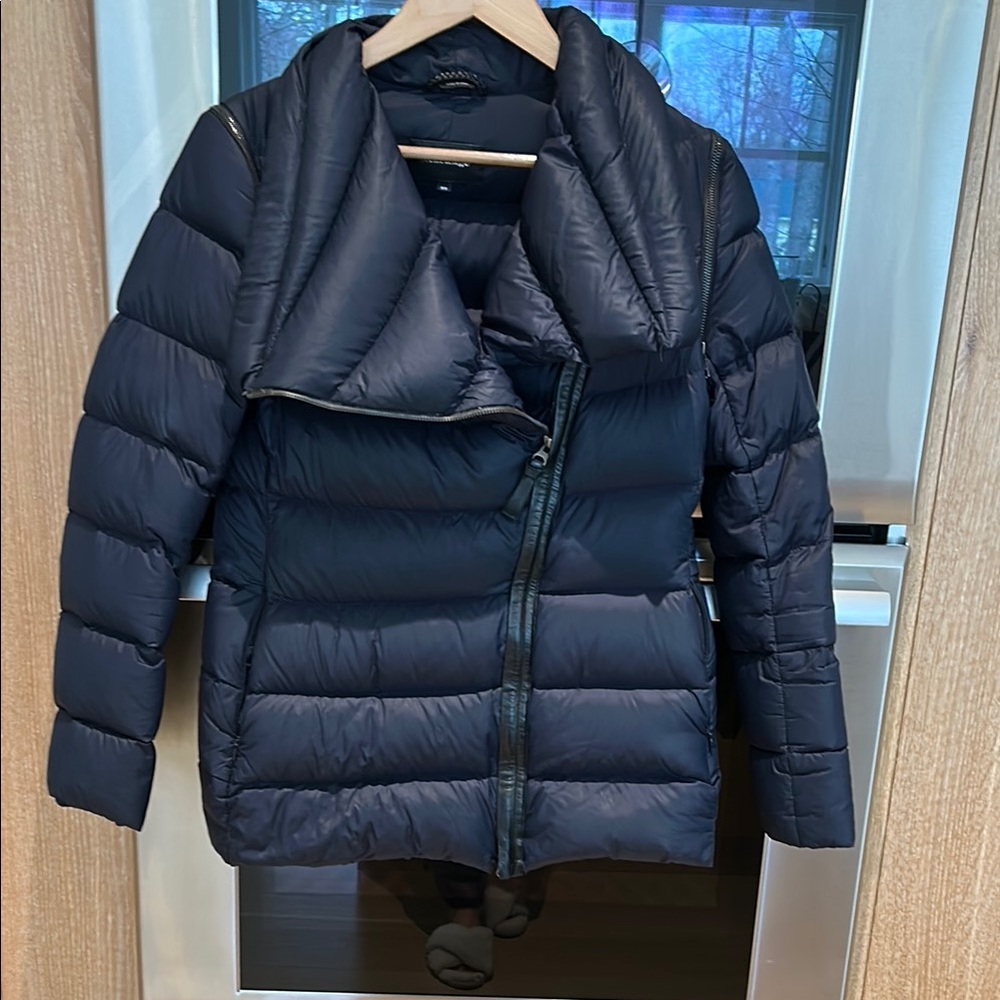 Women's Black Puffer Jacket